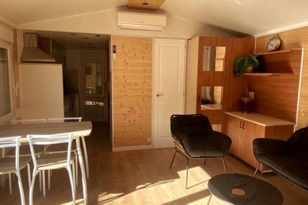Mobil Home De Patricia Et Franck A ซีฌ็อง ภายนอก รูปภาพ
